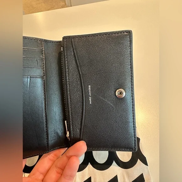 Marc Jacobs THE SLIM 84 BIFOLD WALLET - Picture 6 of 14